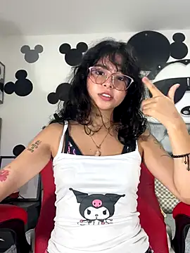  vaiolet owo online show from November 10, 2025, 6:56 am