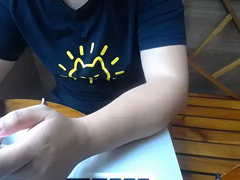 Snapshot of Yoo_Me chatting on November 11, 2025, 6:46 am Yoo Me online show from November 11, 2025, 6:46 am