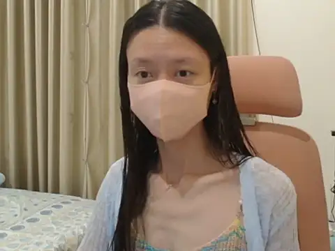 Lil-Cherries online show from March 28, 2026, 3:22 pm