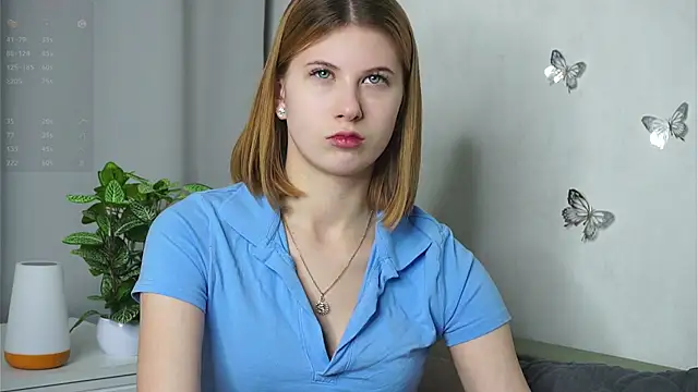 YvonneBou online show from November 25, 2025, 7:58 pm