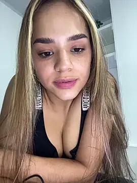 Sara  Secret online show from December 16, 2025, 9:20 pm