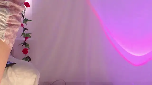 Belladonna lips online show from February 3, 2026, 6:22 am