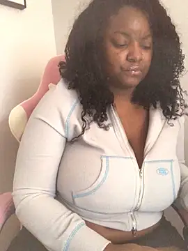 Fxncymuse online show from February 4, 2026, 7:31 pm