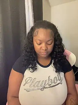 Fxncymuse online show from April 21, 2026, 9:06 pm