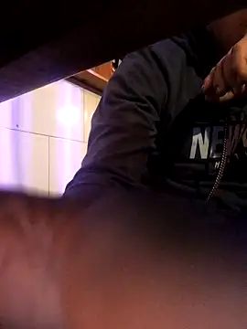 themorenofit08 online show from December 5, 2025, 12:41 am