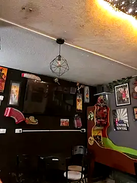 themorenofit08 online show from April 22, 2026, 12:35 am