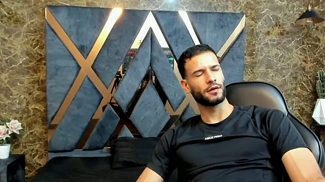 Snapshot of Jacob_Benelli chatting on February 24, 2026, 11:25 pm Jacob Benelli online show from February 24, 2026, 11:25 pm