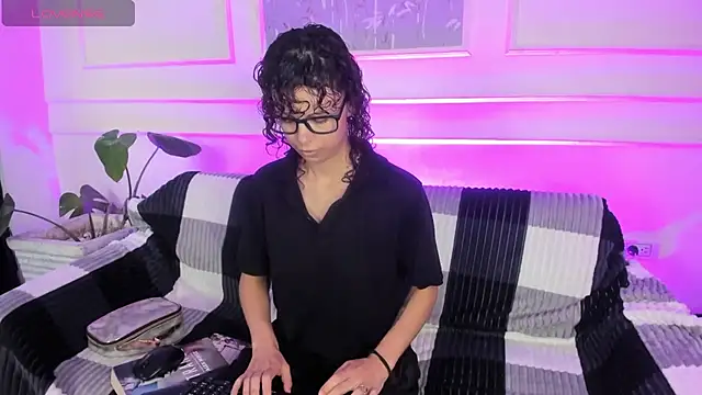 AliceMadnes online show from March 7, 2026, 4:26 pm