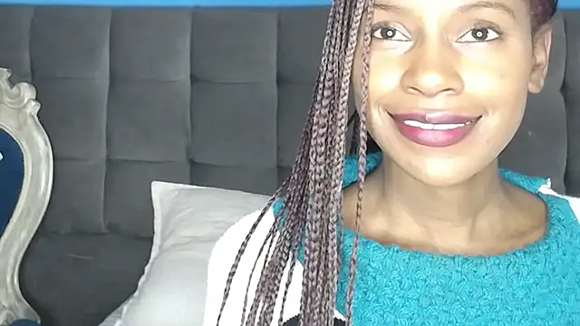 Aliis Love online show from November 18, 2025, 8:24 pm