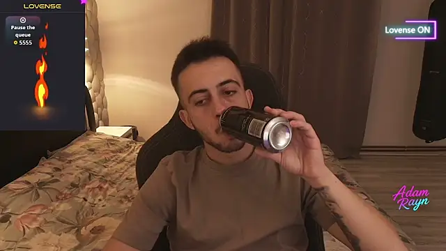 adamrayn online show from December 15, 2025, 9:52 pm