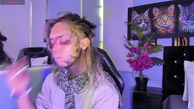 luxiel  online show from November 18, 2025, 9:30 pm