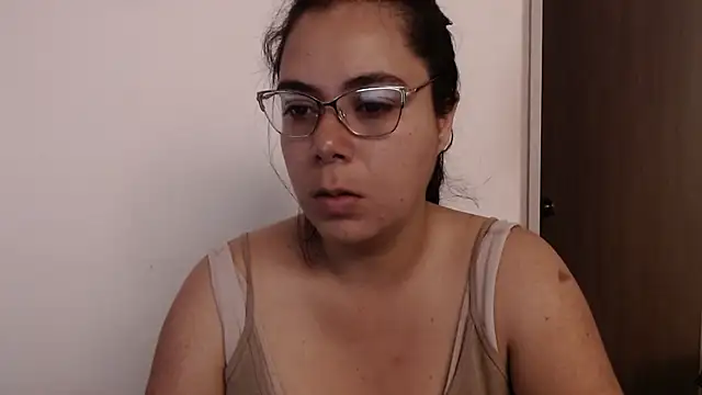 Snapshot of LorieFerrer chatting on March 8, 2025, 4:17 pm LorieFerrer online show from March 8, 2025, 4:17 pm