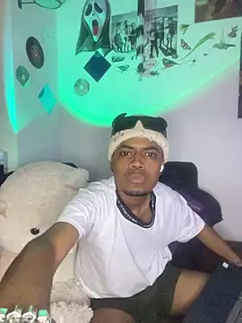 Snapshot of Kaizen-Black chatting on November 7, 2025, 5:18 am Kaizen-Black online show from November 7, 2025, 5:18 am