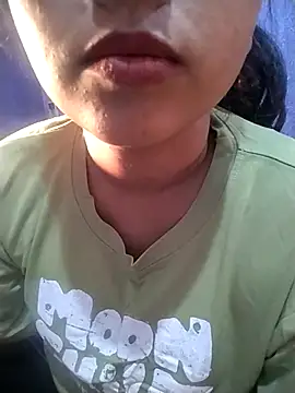 Sexy Divya   online show from April 22, 2026, 12:39 pm