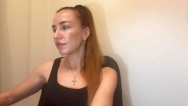 Snapshot of Nyxelia_ chatting on December 4, 2025, 9:07 am Nyxelia online show from December 4, 2025, 9:07 am