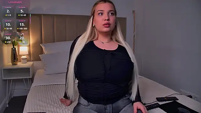 KilianaNoir online show from January 12, 2026, 6:40 am