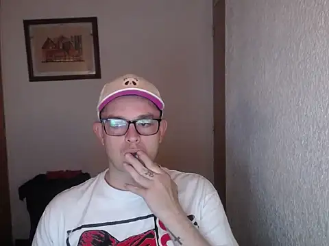 eddison98 online show from November 12, 2025, 11:58 pm