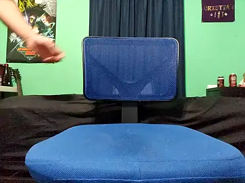 Snapshot of Crypticfreak50 chatting on November 12, 2025, 2:45 am Crypticfreak50 online show from November 12, 2025, 2:45 am