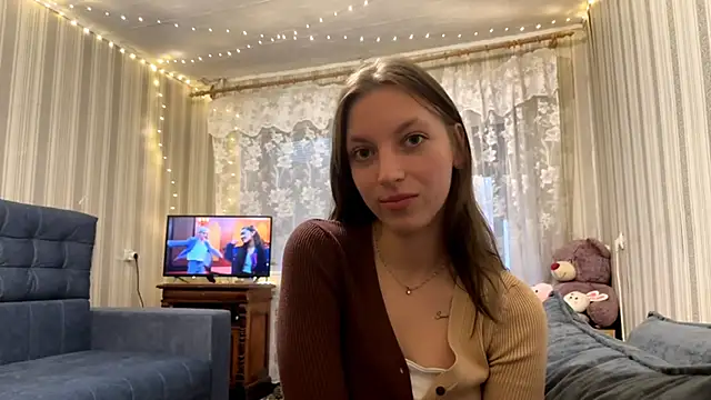 CarliBatas online show from November 8, 2025, 12:49 pm