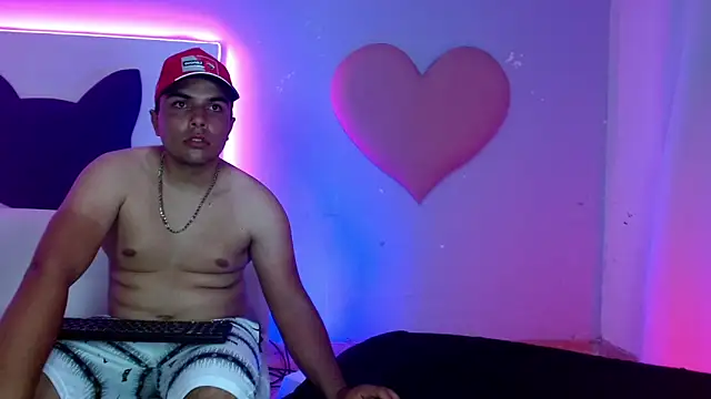 Snapshot of Insane_couplee_ chatting on November 8, 2025, 4:23 am Insane couplee online show from November 8, 2025, 4:23 am