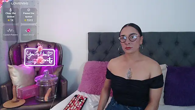 maripa0  69 online show from February 12, 2026, 12:38 am