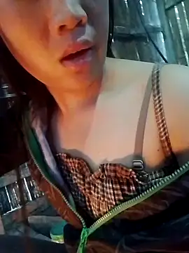 Yumiik2kk online show from November 25, 2025, 11:27 pm