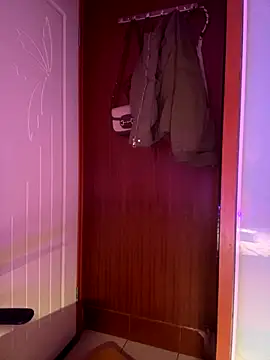 xoxo7799 online show from December 16, 2025, 4:12 pm