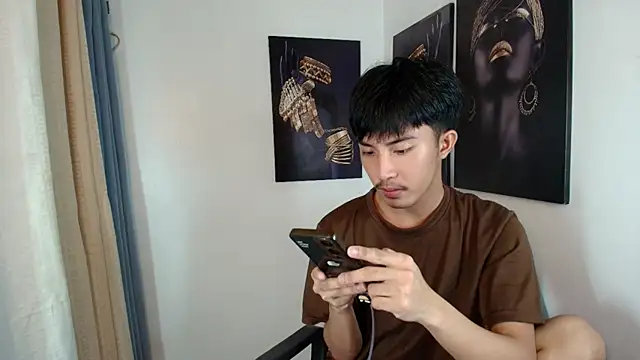 babygurlsweetcock online show from December 15, 2025, 4:50 am