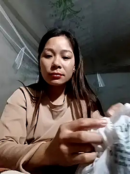 Lyla john online show from December 17, 2025, 12:49 am