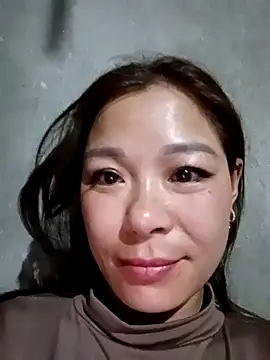 Lyla john online show from February 13, 2026, 11:23 pm