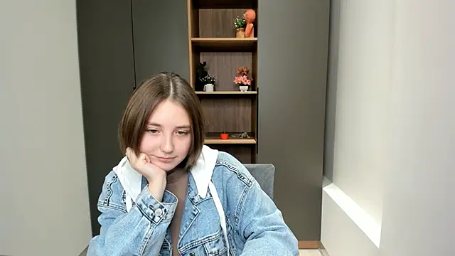 Snapshot of SilvanaBeckles chatting on November 9, 2025, 4:11 am SilvanaBeckles online show from November 9, 2025, 4:11 am