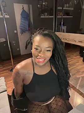 Snapshot of HotKaylaa chatting on December 1, 2025, 10:48 pm HotKaylaa online show from December 1, 2025, 10:48 pm