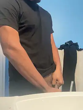 Snapshot of arnoldtrenp chatting on November 8, 2025, 9:24 pm arnoldtrenp online show from November 8, 2025, 9:24 pm