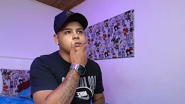 Snapshot of AxelGray_nom chatting on November 10, 2025, 7:35 pm AxelGray nom online show from November 10, 2025, 7:35 pm