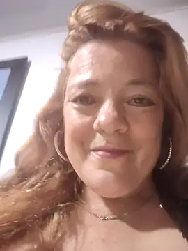 karlaanqui1 online show from April 3, 2026, 11:36 pm