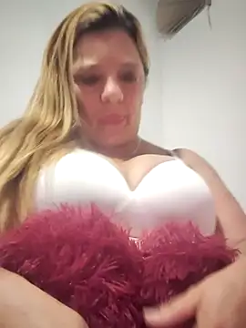 karlaanqui1 online show from June 6, 2026, 10:31 am