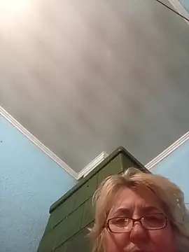 Snapshot of MilaTamila456 chatting on November 29, 2025, 2:14 am MilaTamila456 online show from November 29, 2025, 2:14 am