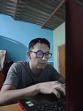 Snapshot of Maqui3 chatting on February 26, 2026, 3:27 am Maqui3 online show from February 26, 2026, 3:27 am