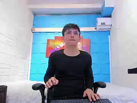 Snapshot of ElanGiraldo chatting on February 15, 2026, 9:00 pm ElanGiraldo online show from February 15, 2026, 9:00 pm