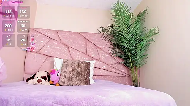 Snapshot of _Naomi_Fox_ chatting on January 15, 2026, 1:16 pm Naomi Fox online show from January 15, 2026, 1:16 pm