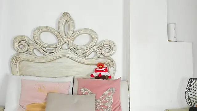 scarlett smith 3 online show from February 25, 2026, 3:05 am