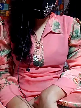 HotGirl23231 online show from April 6, 2026, 6:20 pm