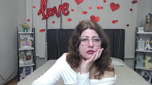 RoseHille online show from April 11, 2026, 7:45 am