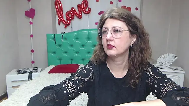 RoseHille online show from April 18, 2026, 5:22 am