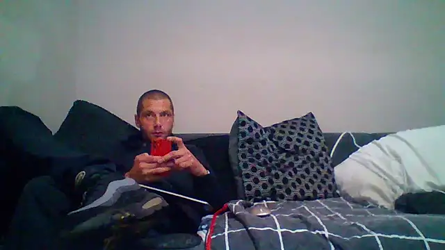 Kinkycouple142 online show from June 7, 2026, 8:23 pm