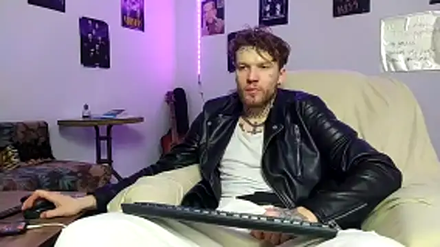 Huntall77 online show from February 2, 2026, 5:33 pm