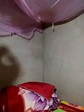 Snapshot of Cloud-wh chatting on November 12, 2025, 3:29 am Cloud-wh online show from November 12, 2025, 3:29 am