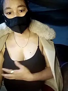 Snapshot of thuy-kieu chatting on December 2, 2025, 1:11 am thuy-kieu online show from December 2, 2025, 1:11 am