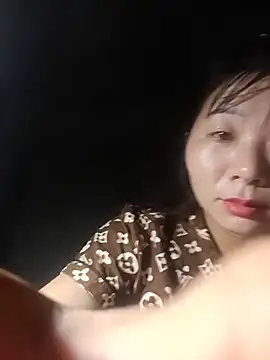 vangkt-cute online show from May 23, 2026, 9:41 pm