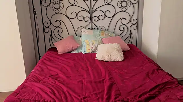 Snapshot of Danny_loves_Mary chatting on April 29, 2026, 2:37 am Danny loves Mary online show from April 29, 2026, 2:37 am
